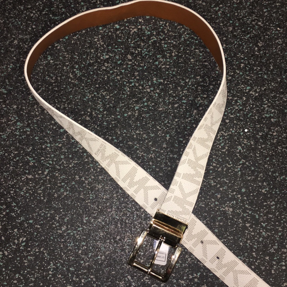 ✨Michael Kors belt ✨